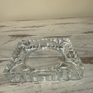 Elegant Clear Glass Ashtray